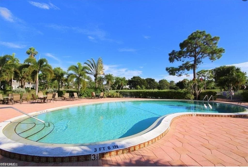 For additional fees, join the country club to enjoy the community pool, food, and drinks.