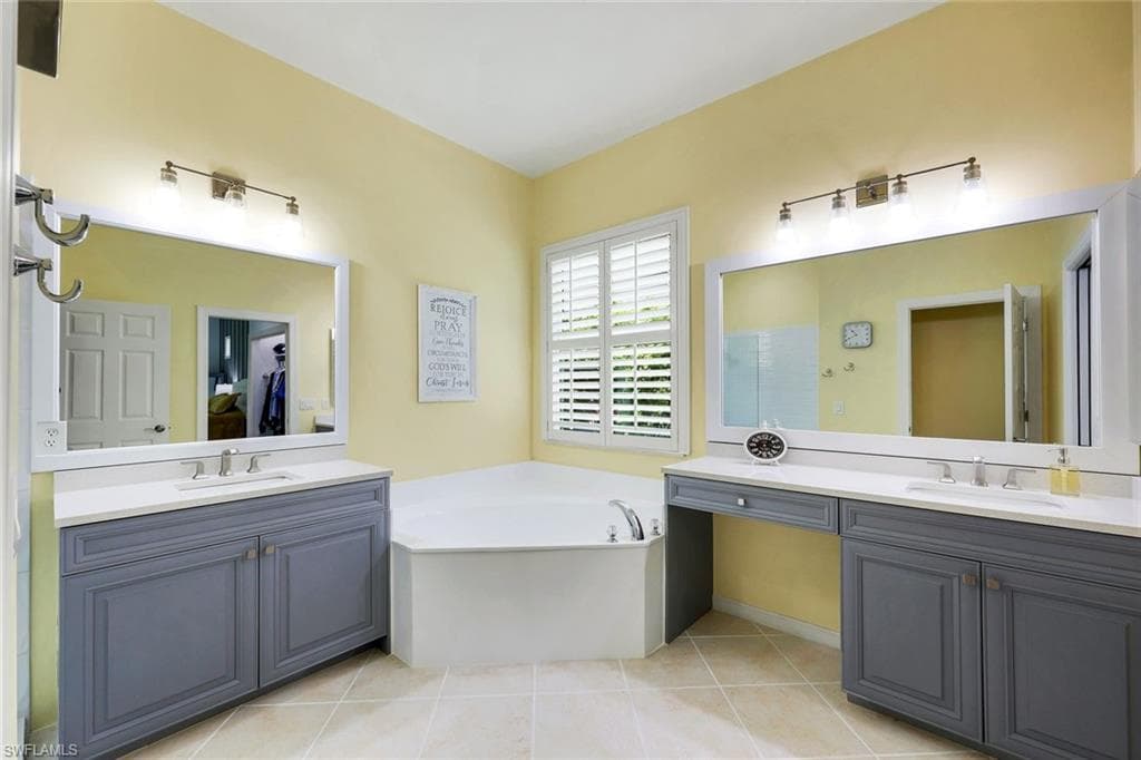 16221 Parque LN photo 13 of 20