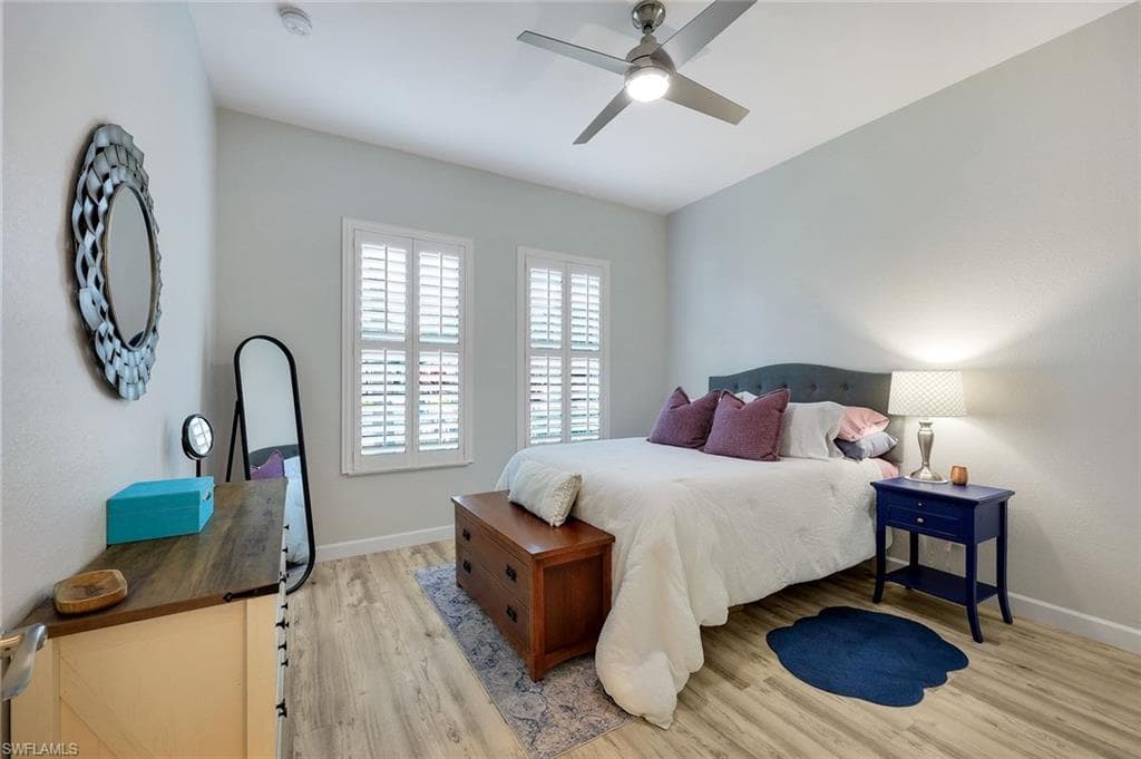 16221 Parque LN photo 14 of 20
