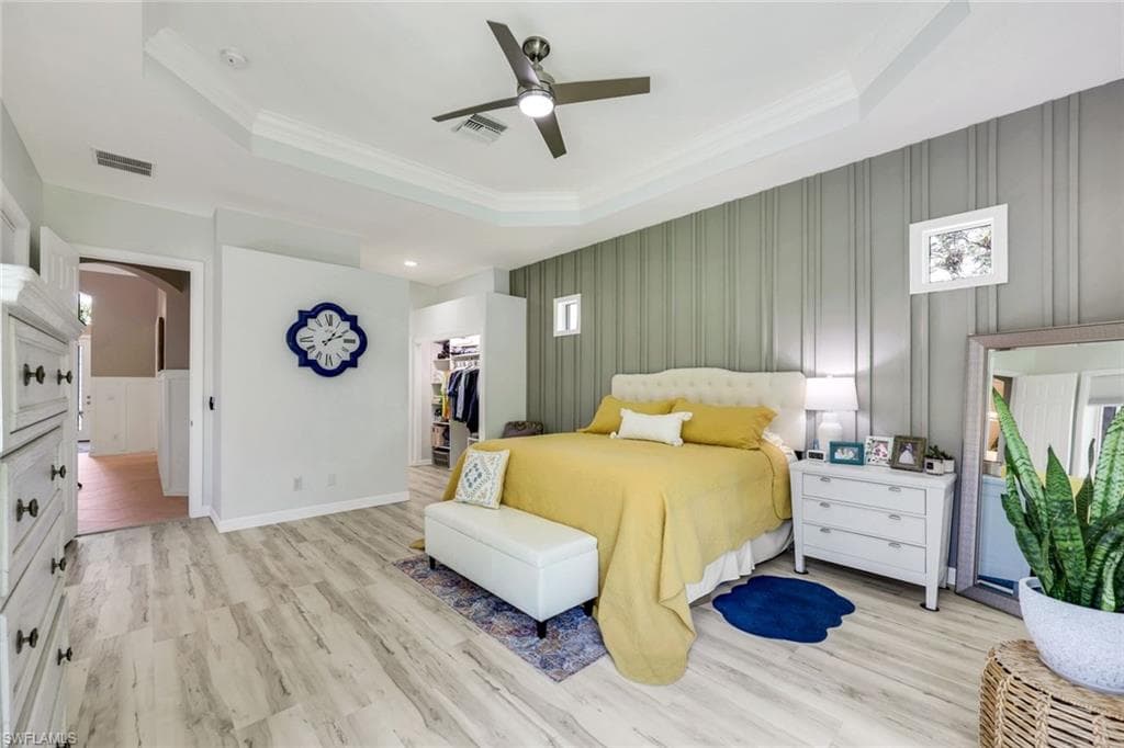 16221 Parque LN photo 11 of 20