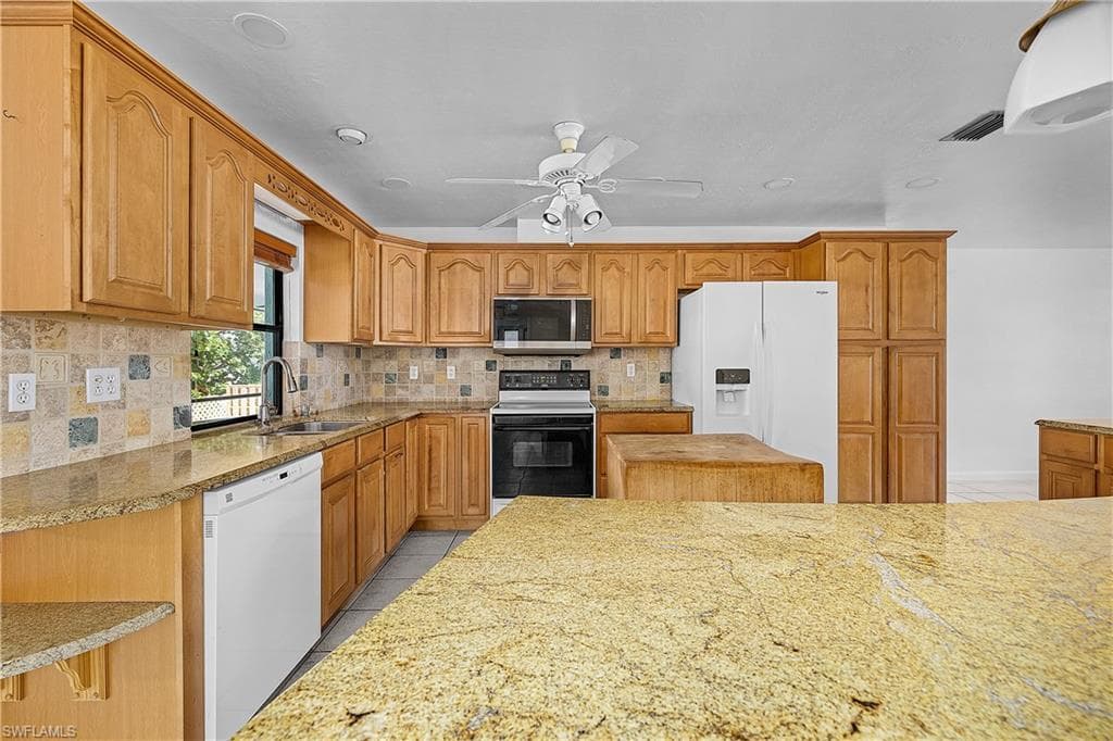 16201 Porto Bello ST photo 13 of 37