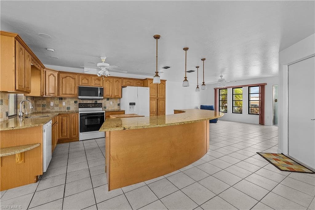 16201 Porto Bello ST photo 12 of 37