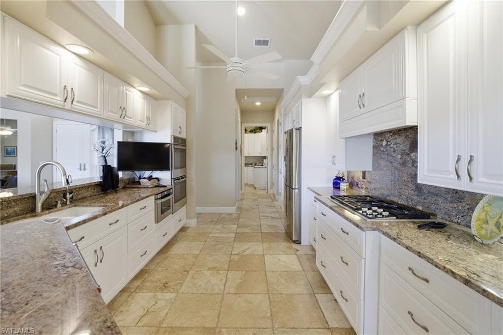 2504 Caloosa Shores DR photo 23 of 48