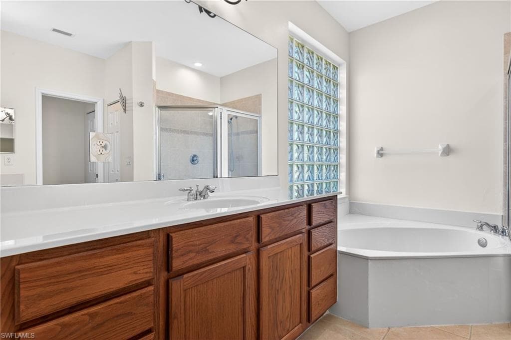 8369 Sumner AVE photo 21 of 40