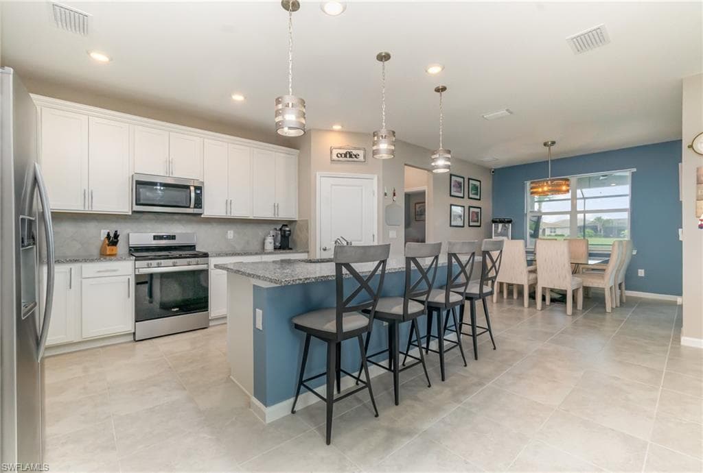 7079 Chapel Creek LN photo 4 of 37