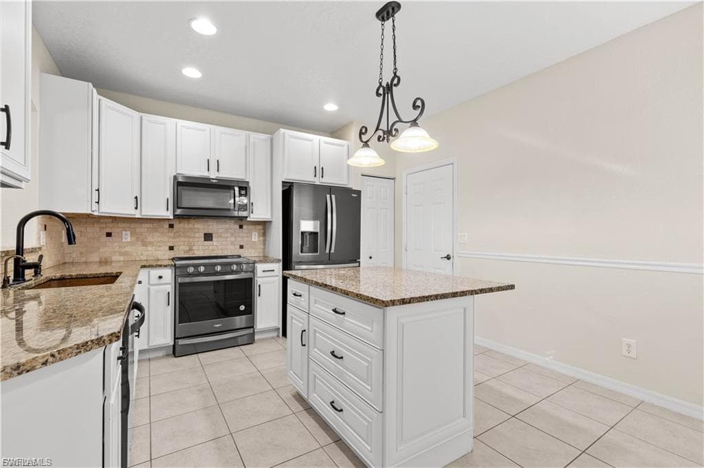 2448 Laurentina LN photo 9 of 37