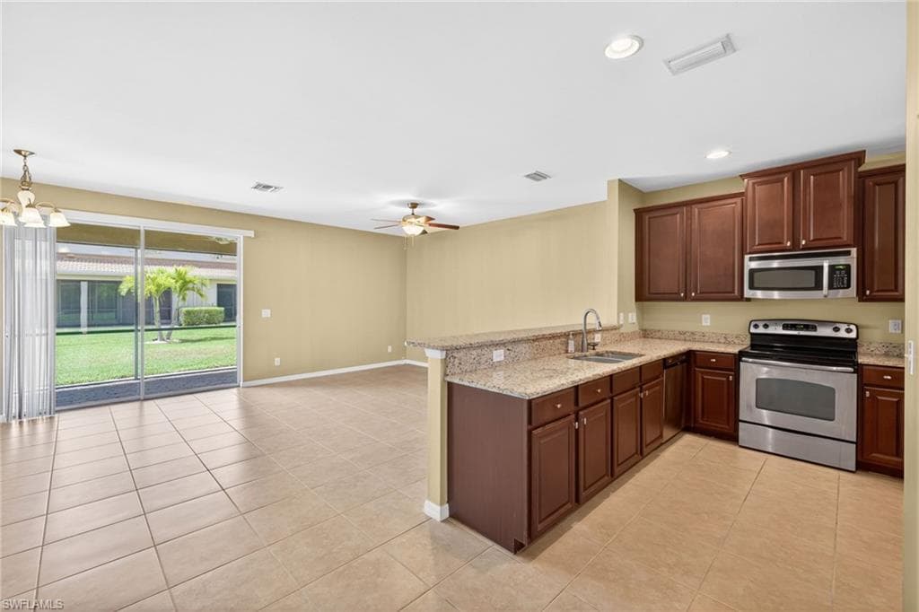 3806 Clearbrook LN photo 7 of 36