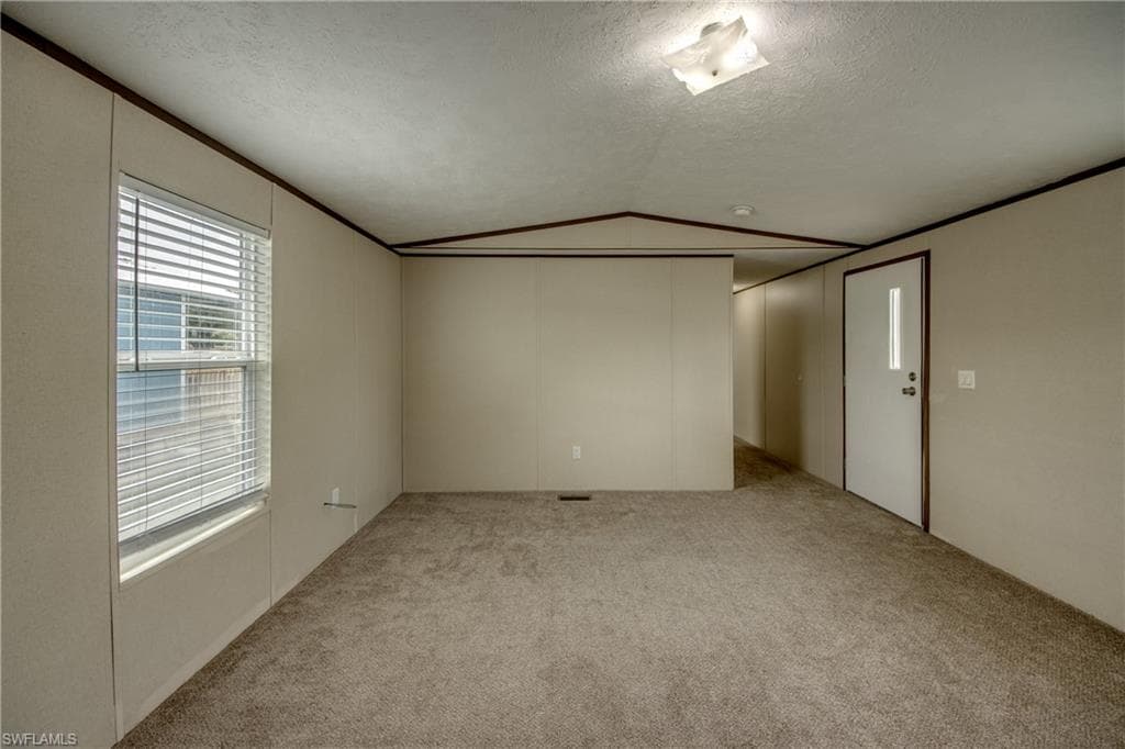 352 Sacramento ST photo 5 of 33