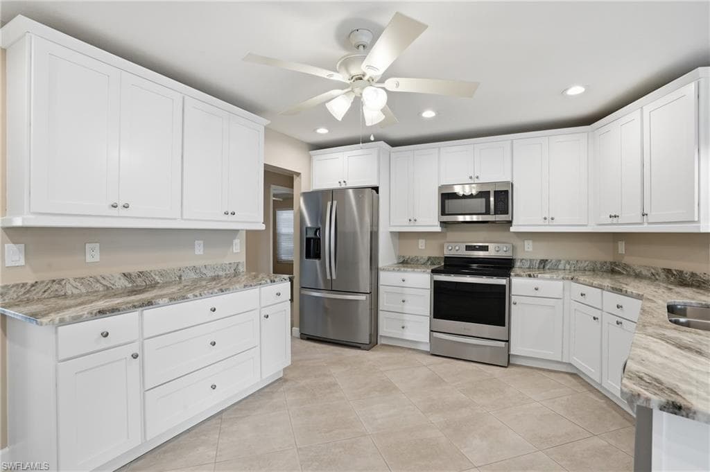 13794 River Forest DR photo 15 of 50