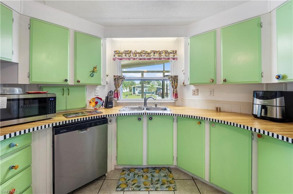 280 Grassy Key LN photo 5 of 21