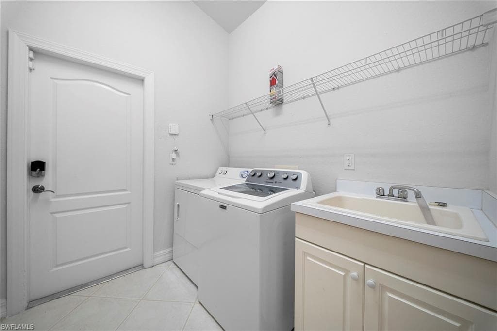955 Tivoli CT photo 39 of 45