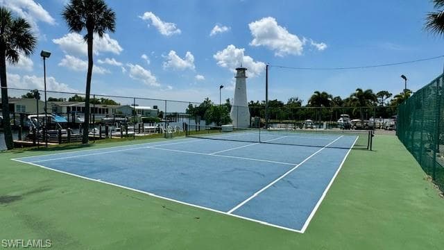 Tennis/Basketball