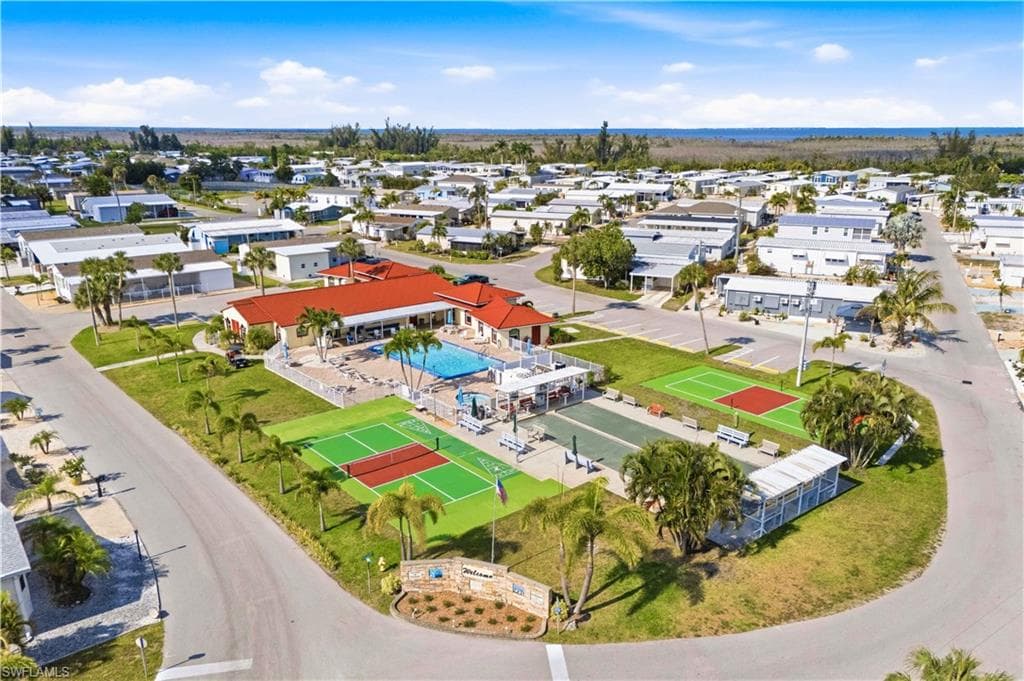 Voluntary HOA Clubhouse, pool and other amenities