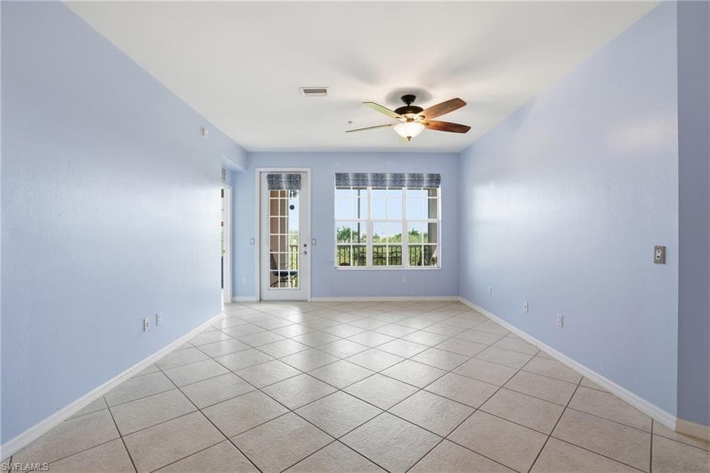 11751 Pasetto LN 407 photo 10 of 44