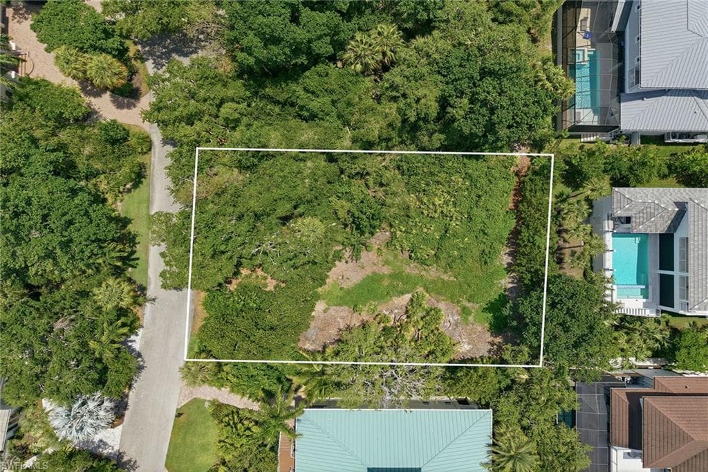 375 Gumbo Limbo LN photo 16 of 50