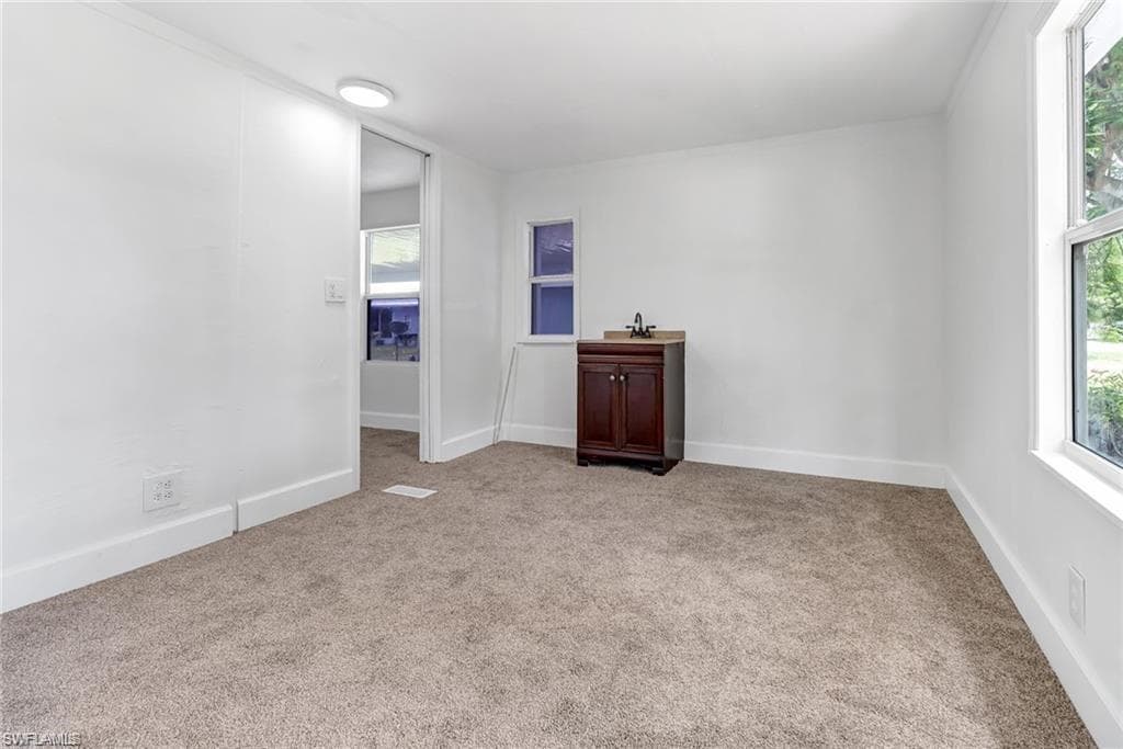 2nd Bedroom with a lot of nature light.