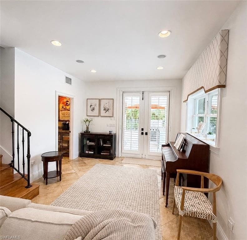 Sitting room adjacent to family room