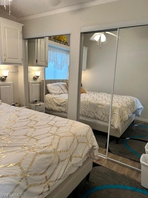 SLIDING MIRRORED DOORS FOR THE DOUBLE CLOSET