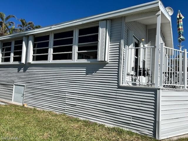 SIDE OF UNIT WITH STORAGE UNDER UNIT
