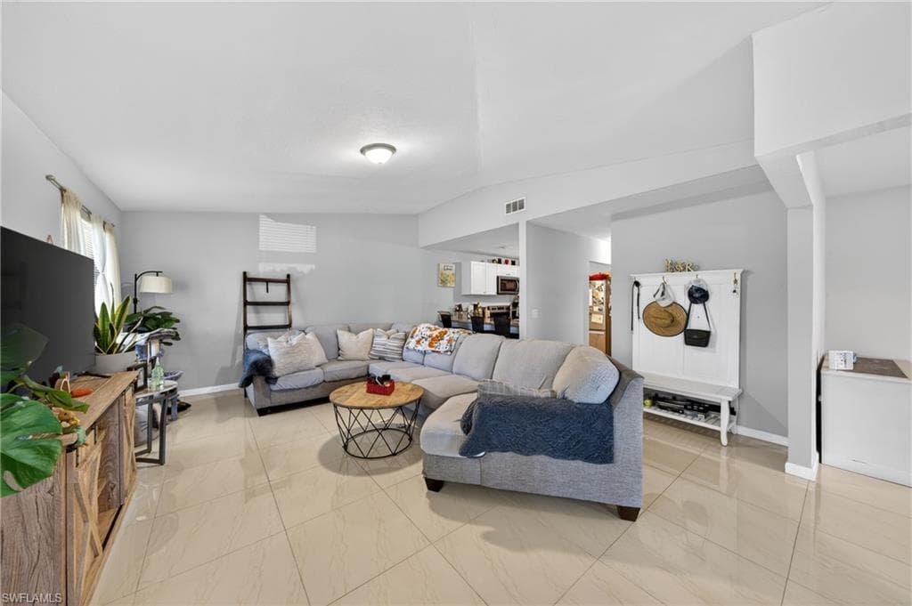 17318 Timber Oak LN photo 5 of 26