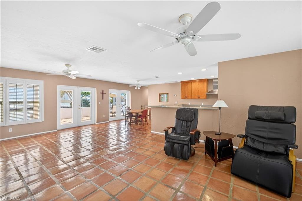 12279 Matlacha BLVD photo 6 of 42