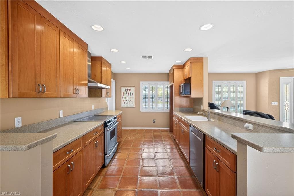 12279 Matlacha BLVD photo 11 of 42