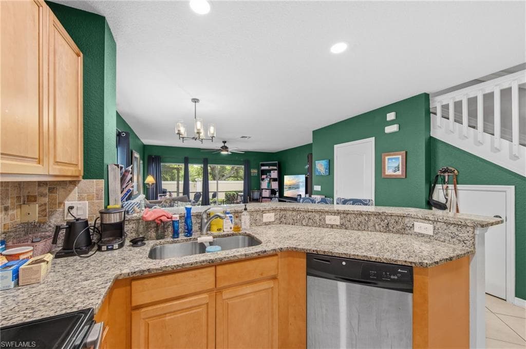 8587 Athena CT photo 13 of 38