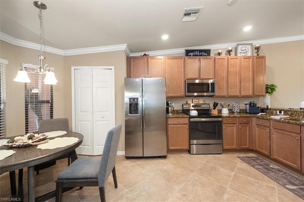 13750 Julias WAY 528 photo 16 of 33