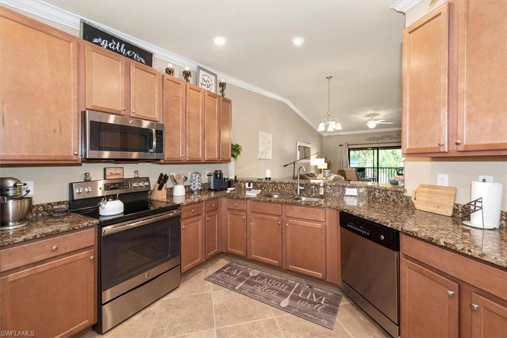 13750 Julias WAY 528 photo 15 of 33