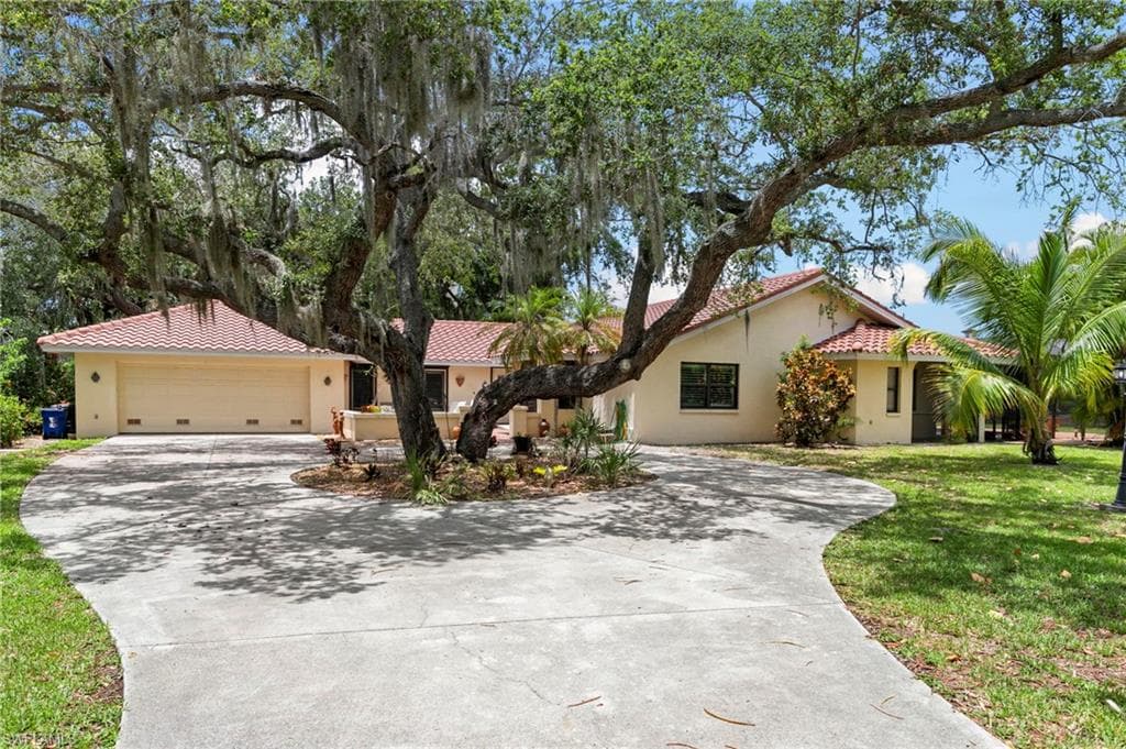 27565 Imperial Shores BLVD photo 3 of 49