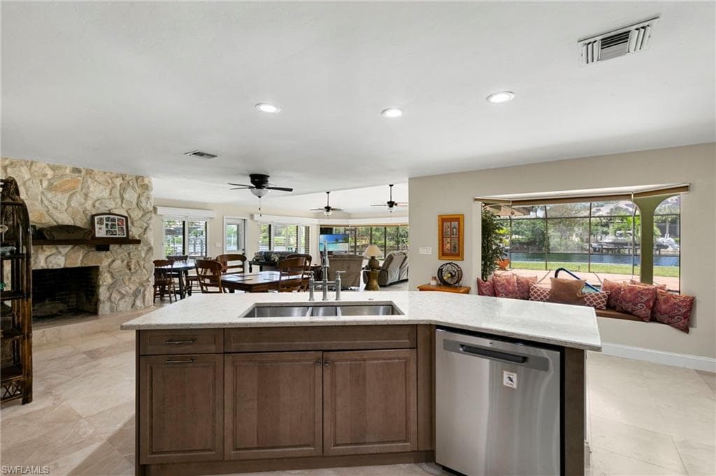 27565 Imperial Shores BLVD photo 11 of 49