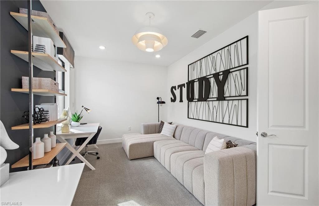 Interior photos are of a staged model home. Illustration purposes only. Options may vary.
