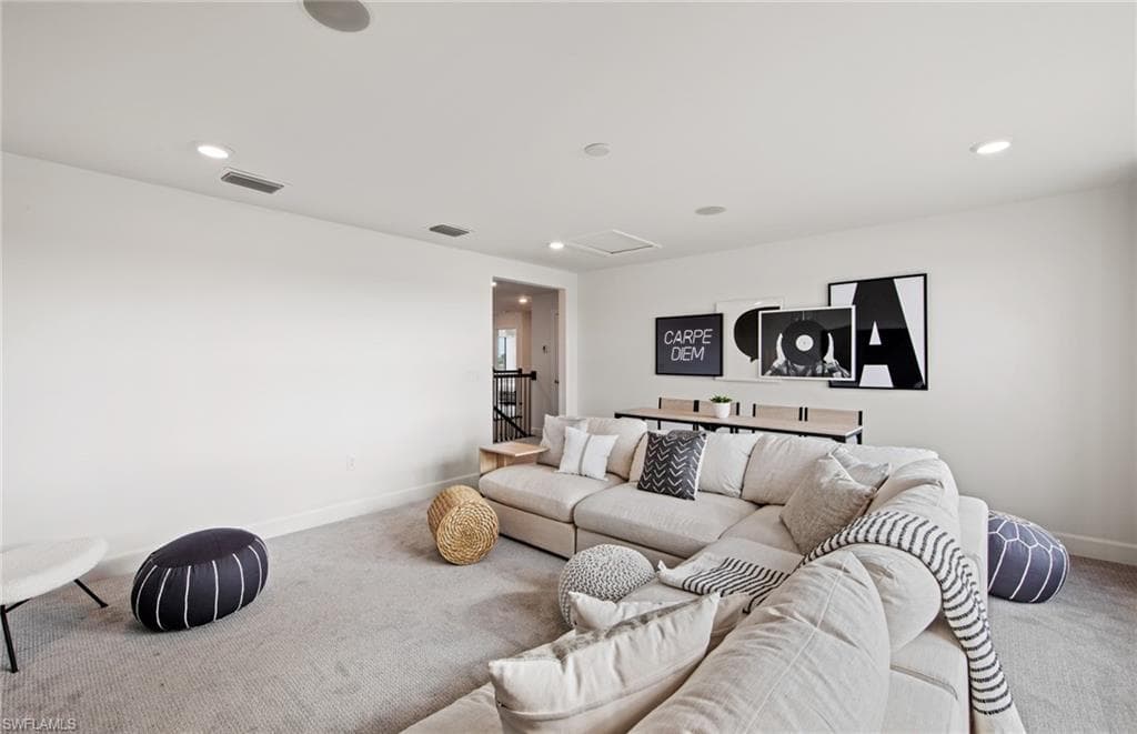 Interior photos are of a staged model home. Illustration purposes only. Options may vary.