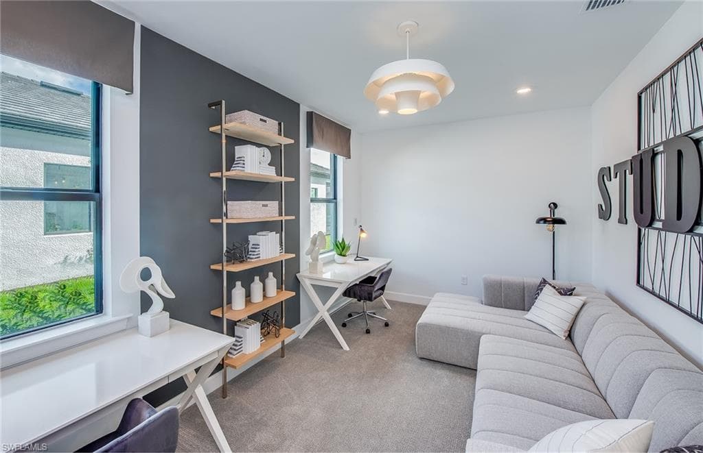 Interior photos are of a staged model home. Illustration purposes only. Options may vary.