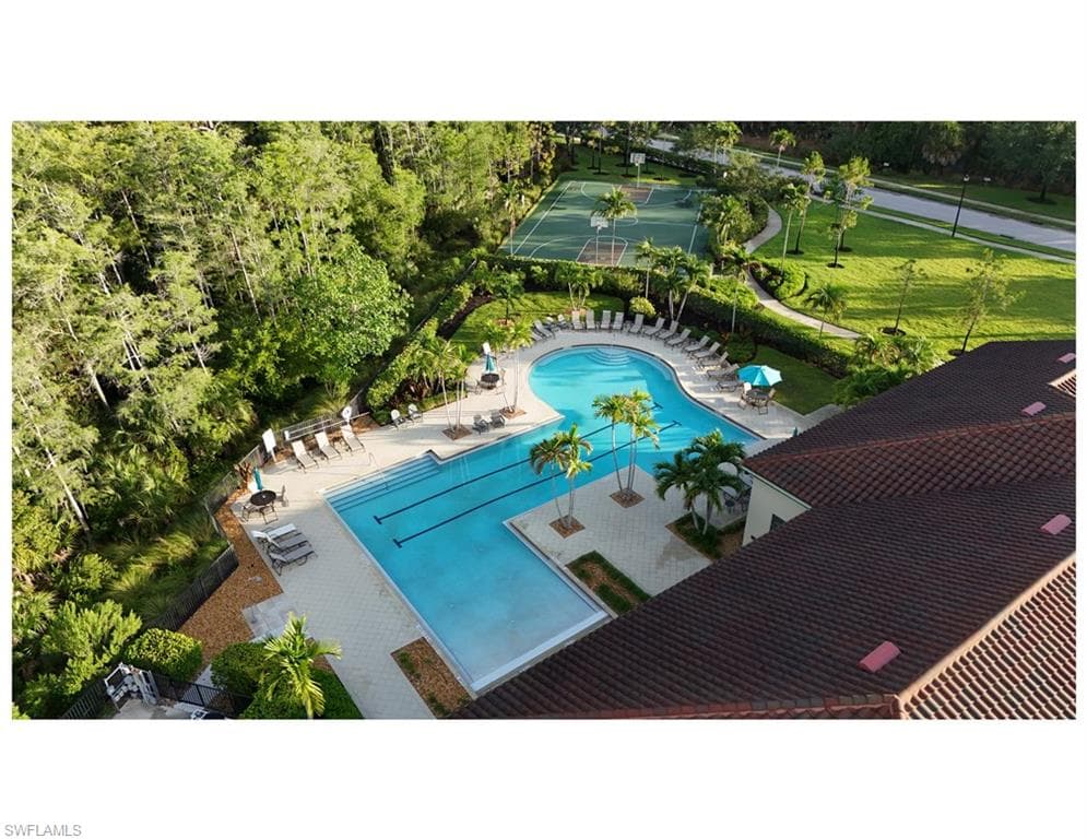 Clubhouse Pool