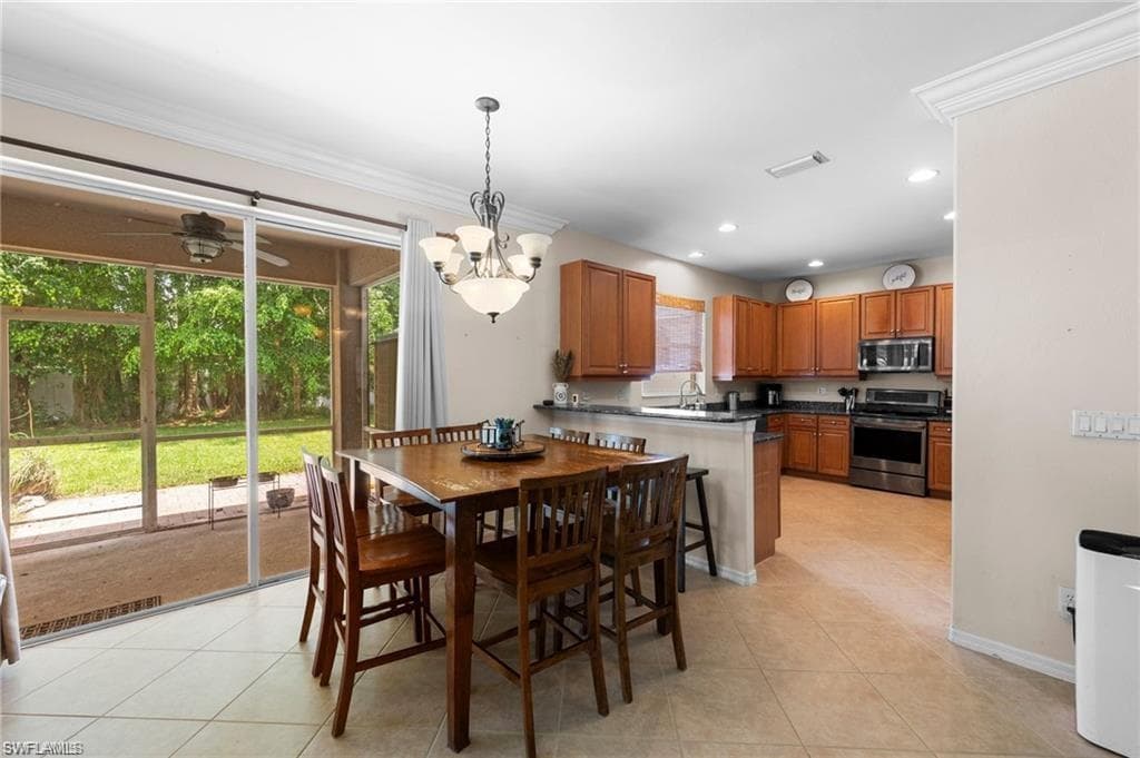 8364 Laurel Lakes BLVD photo 12 of 44