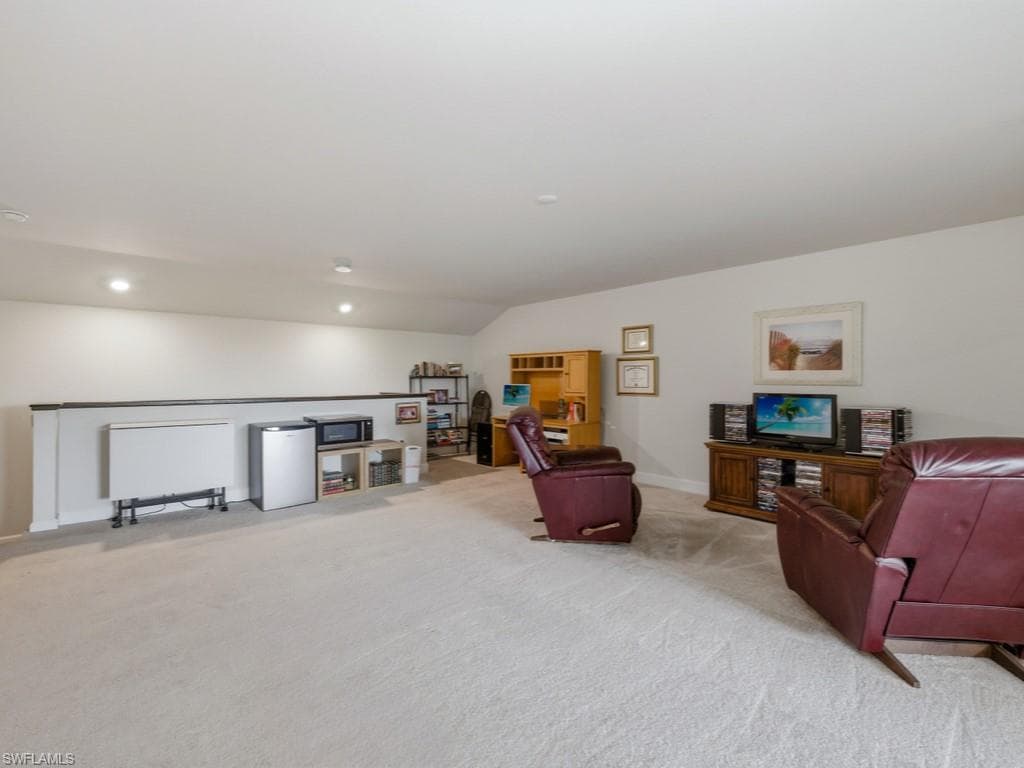 4010 Hampton CIR photo 22 of 45
