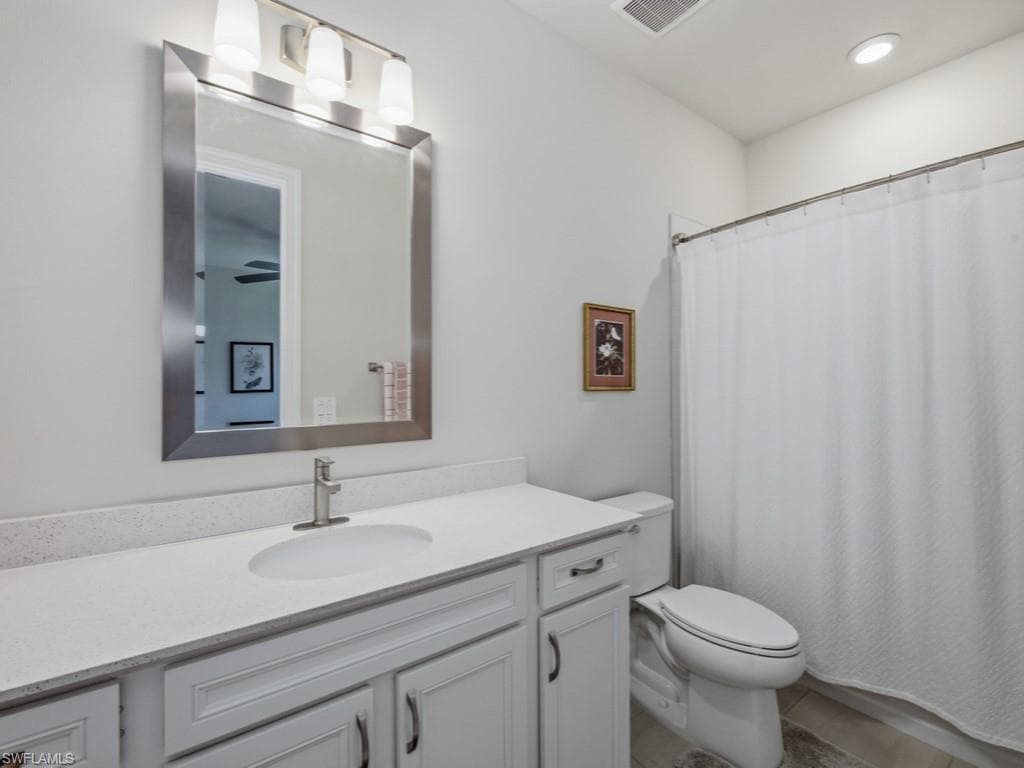 4010 Hampton CIR photo 18 of 45