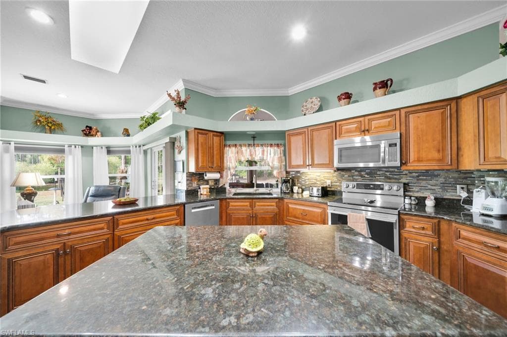 3241 Tropicaire BLVD photo 34 of 50