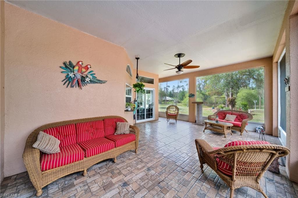 3241 Tropicaire BLVD photo 18 of 50