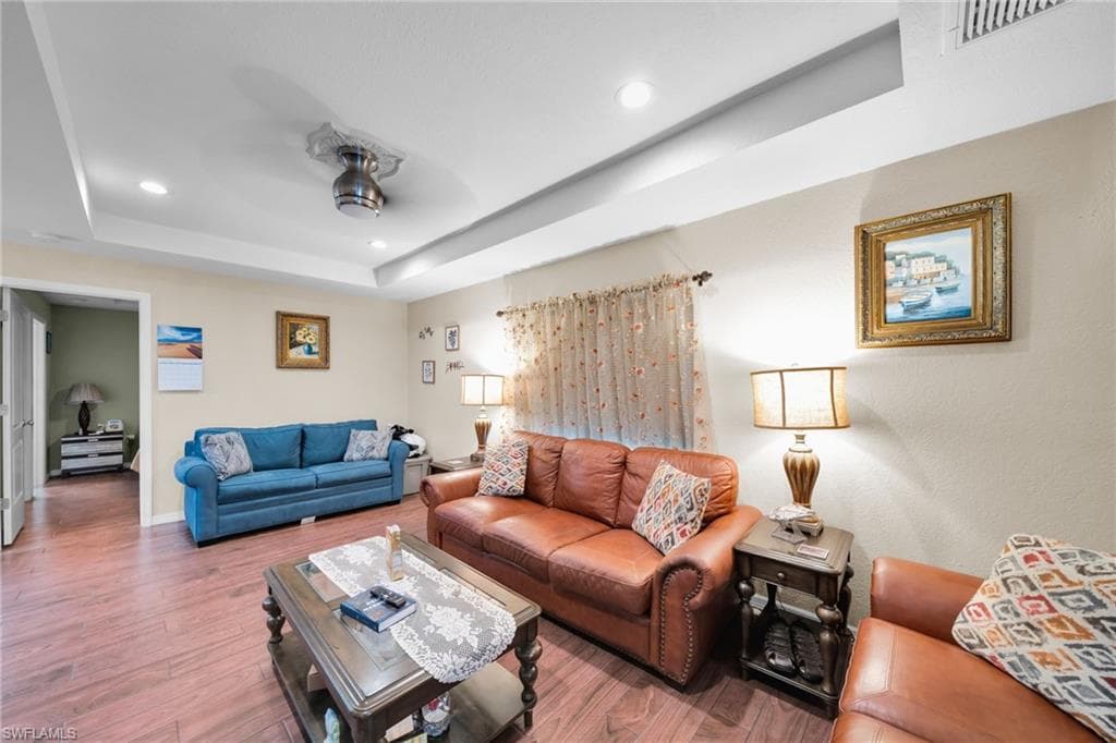 3241 Tropicaire BLVD photo 31 of 50