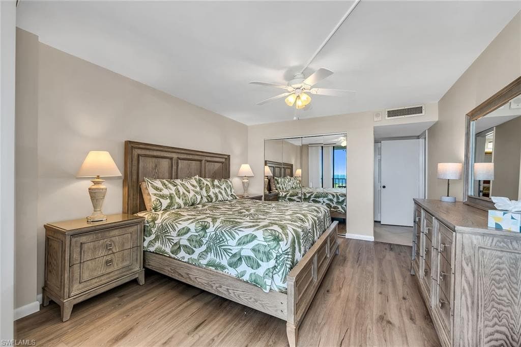440 Seaview CT 1201 photo 17 of 47