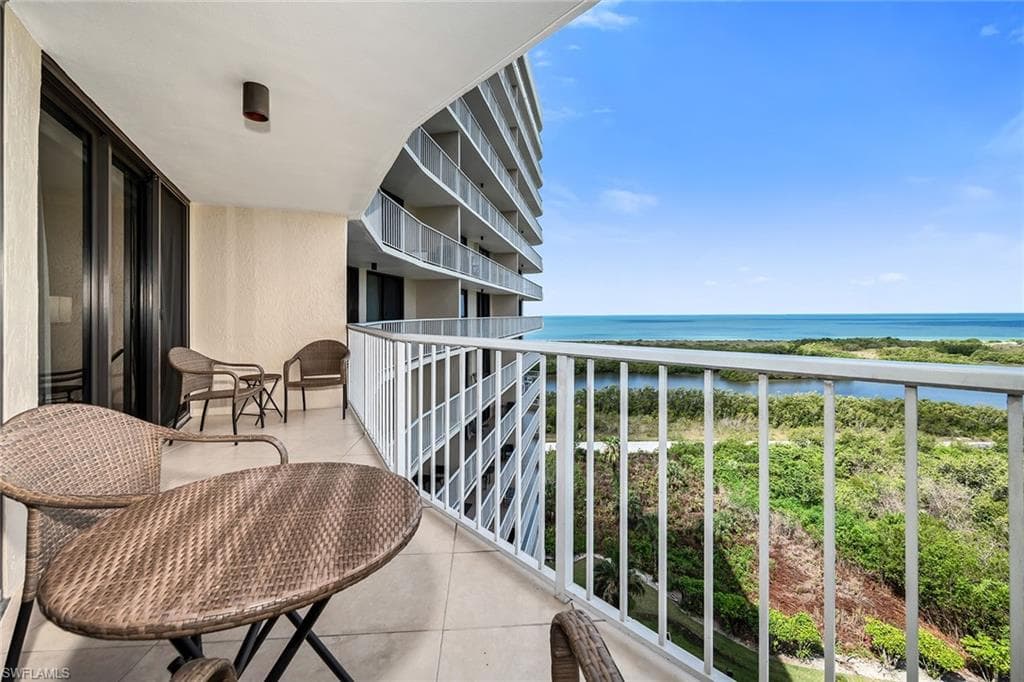 440 Seaview CT 1201 photo 3 of 47