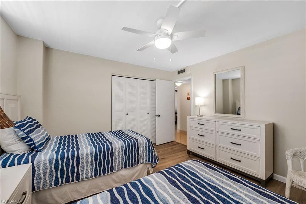 440 Seaview CT 1201 photo 21 of 47