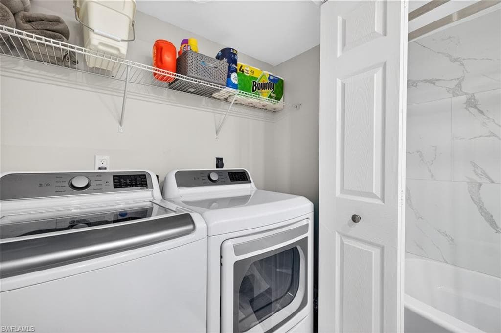 12181 Kelly Sands WAY 1539 photo 23 of 40