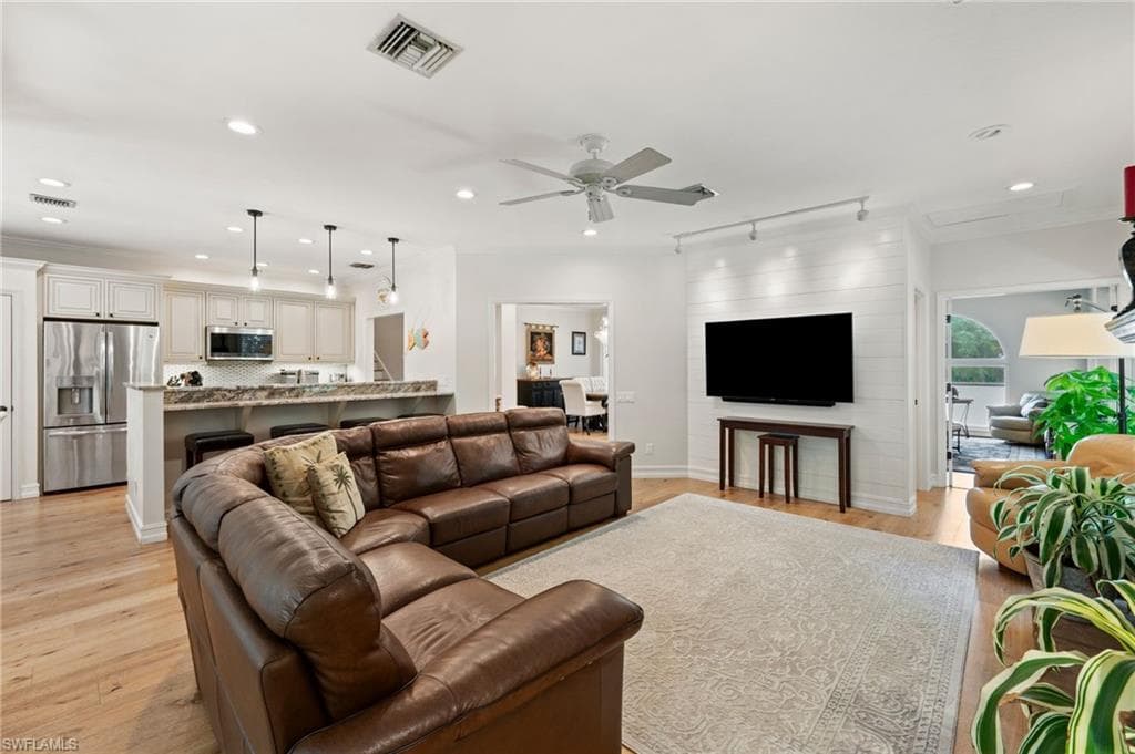5070 Tamarind Ridge DR photo 16 of 47