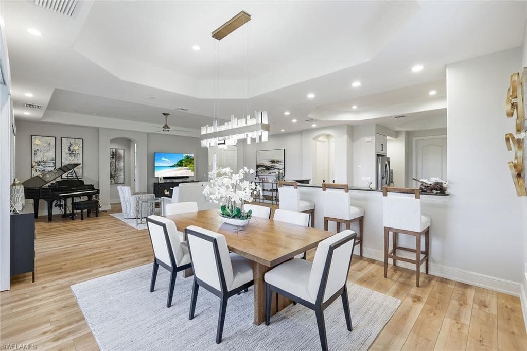 588 Avellino Isles CIR 20101 photo 13 of 49