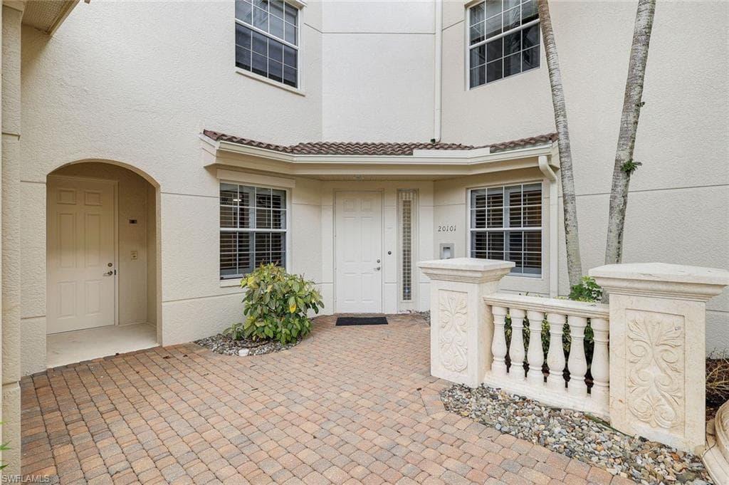588 Avellino Isles CIR 20101 photo 30 of 49