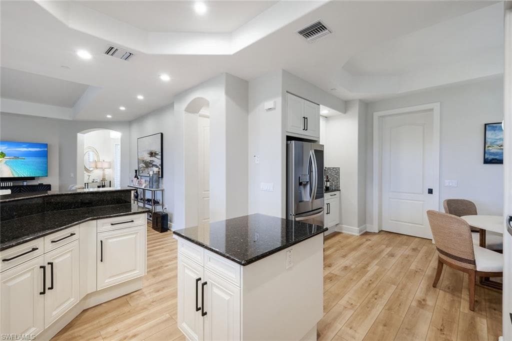 588 Avellino Isles CIR 20101 photo 10 of 49