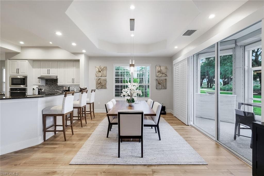 588 Avellino Isles CIR 20101 photo 14 of 49